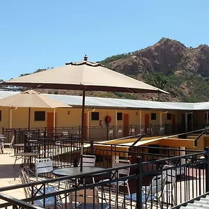 Motel Summit, Townsville